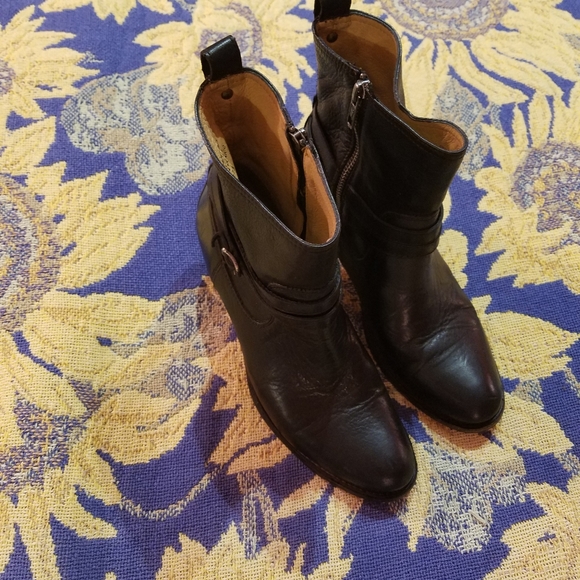 Black Frye Ankle Boots - Picture 5 of 12